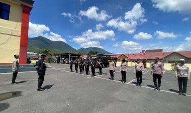 Patroli-Gabungan-Polres-Manggarai-dan-Kompi-2-Yon-B-Pelopor-dalam-Operasi-Mantap-Praja-2024