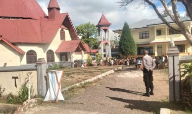 Polsek-Cibal-Siapkan-Personil-untuk-Pengamanan-Perayaan-Misa-di-Gereja-Paroki-Kristus-Raja-Pagal