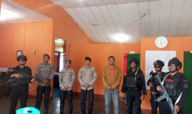 Patroli-Gabungan-Polres-Manggarai-dan-Kompi-2-Yon-B-Pelopor-Ciptakan-Situasi-Kamtibmas-Kondusif-dalam-Operasi-Mantap-Praja-2024