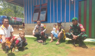 Patroli-Dialogis-di-Dusun-Lait,-Desa-Kakor-Kabupaten-Manggarai:-Bhabinkamtibmas-dan-Babinsa-Sampaikan-Pesan-Kamtibmas