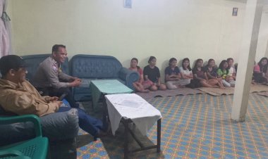 Bhabinkamtibmas-Polres-Manggarai-Bersama-Dinas-Kesehatan-Manggarai-Berikan-Sosialisasi-Bahaya-Seks-Bebas-dan-Kesehatan-Reproduksi-kepada-Mahasiswa