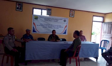 Bhabinkamtibmas-Polres-Manggarai-Gelar-Patroli-Dialogis-di-Desa-Poco-Likang,-Bahas-Kamtibmas-dan-Pemilu-Serentak