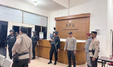 Patroli-Gabungan-Polres-Manggarai-dan-Kompi-2-Yon-B-Pelopor,-Wujudkan-Situasi-Kamtibmas-Kondusif-Selama-Operasi-Mantap-Praja-2024