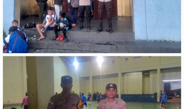 Anggota-Polres-Manggarai-Gelar-Pengamanan-Kompetisi-Futsal-Manggarai-Cup-2024-di-GOR-Kelurahan-Mbaumuku