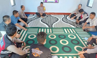 Polres-Manggarai-Ikuti-Kegiatan-Binrohtal-untuk-Tingkatkan-Keimanan-dan-Taqwa-Personel