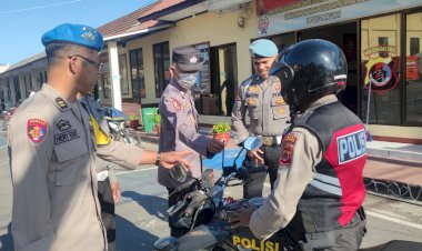 Propam-Polres-Manggarai-Gelar-Operasi-Penegakan-Disiplin-bagi-Personil-Polri-dan-ASN