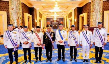 Kapolri-Dapat-Gelar-Panglima-Gagah-Pasukan-Polis-Dari-Kerajaan-Malaysia