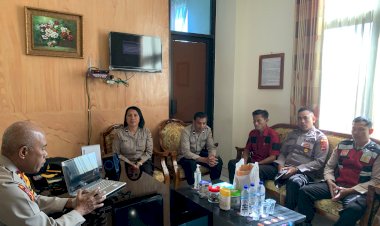 Polres-Manggarai-Ikuti-Kegiatan-Binrohtal-untuk-Tingkatkan-Keimanan-dan-Taqwa-Personel