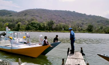 Patroli-dan-Sambang-Sat-Polairud-Polres-Manggarai-di-Pesisir-Sungai-Wae-Pesi