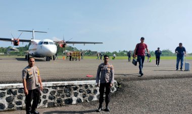 KP3-Udara-Frans-Sales-Lega-Ruteng-Laksanakan-Pengamanan-Penerbangan-di-Bandara-Frans-Sales-Lega