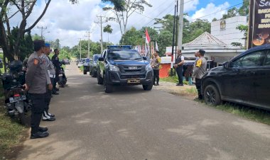 Kabagops-Polres-Manggarai-Pimpin-Pengamanan-Rapat-Pleno-Rekapitulasi-Suara-di-KPU-Kabupaten-Manggarai.