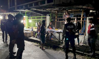 Anggota-Samapta-Polres-Manggarai-Gelar-Patroli-Perintis-Presisi-untuk-Jaga-Keamanan-Malam-Kota-Ruteng