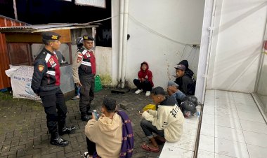 Sat-Samapta-Polres-Manggarai-Laksanakan-Patroli-Perintis-Presisi-Pada-Malam-hari-di-Kota-Ruteng