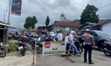 Satlantas-Polres-Manggarai-Gelar-Pengamanan-dan-Pengaturan-Lalu-Lintas-di-Masjid-Baiturahman