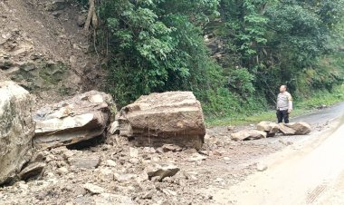 Bhabinkamtibmas-dan-Babinsa-Pantau-Lokasi-Longsor-di-Kecamatan-Cibal