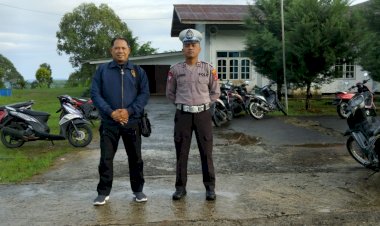 Personil-Polres-Manggarai-Amankan-Ibadah-Minggu-di-Gereja-Gereja-Kota-Ruteng