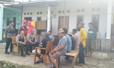 Polsek-Reo-Gelar-Program-Jumat-Curhat-Bersama-Warga-di-Kelurahan-Lawara