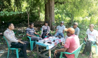 Kapolsek-Satarmese-Pimpin-Kegiatan-Jumat-Curhat,-Respon-keluhan-Warga.