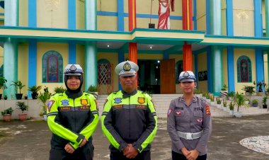 Personil-Polres-Manggarai-Laksanakan-Pengamanan-Ibadah-Minggu-di-Gereja-Gereja-Kota-Ruteng