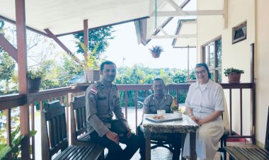 Bhabinkamtibmas-Kecamatan-Langke-Rembong-Jalin-Silaturahmi-dan-Berikan-Himbauan-Kamtibmas-di-Biara-Susteran