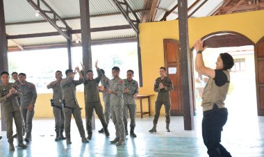 Satgas-Bantuan-Ops-Damai-Cartenz-2025-Berikan-Dukungan-Psikologis-bagi-Personel-di-Timika