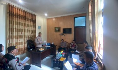 Polres-Manggarai-Gelar-Binrohtal-untuk-Tingkatkan-Keimanan-dan-Ketakwaan-Anggota