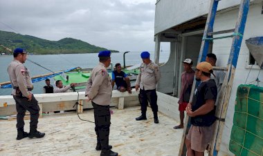 Patroli-dan-Sambang-Sat-Polairud-Polres-Manggarai:-Himbauan-Keselamatan-dan-Pencegahan-TPPO-di-Pelabuhan-Reo