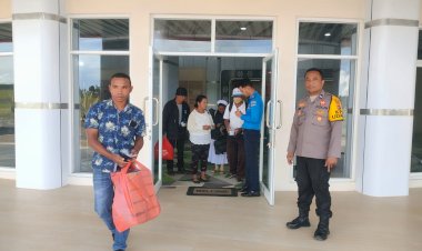 KP3-Udara-Frans-Sales-Lega-Ruteng-Laksanakan-Pengamanan-Penerbangan-di-Bandara-Frans-Sales-Lega