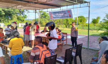 Polsek-Reo-Gelar-Bazar-Ramadhan-Polri-Presisi-2025,-Warga-Antusias-Serbu-Pasar-Murah