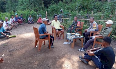 Bhabinkamtibmas-Reok-Barat-Gelar-Patroli-dan-Sambang,-Himbau-Warga-Waspada-TPPO-dan-HPR
