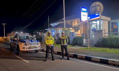 Satlantas-Polres-Manggarai-Gelar-Patroli-Malam,-Antisipasi-Balap-Liar-dan-Pelanggaran-Lalu-Lintas