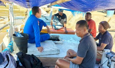 Satpolairud-Polres-Manggarai-Gelar-Patroli-dan-Sambang-di-Pesisir-Sungai-Wae-Pesi-Reo