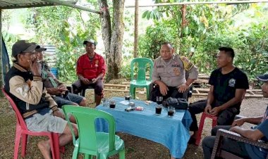 Bhabinkamtibmas-Cibal-Sambangi-Warga-Dan-Berikan-Himbauan-Jelang-Pesta-Sekolah