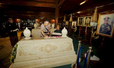 Setelah-BJ-Habibie-Soeharto,-Kapolri-akan-Ziarah-ke-Makam-Gusdur-Bung-Karno-Besok