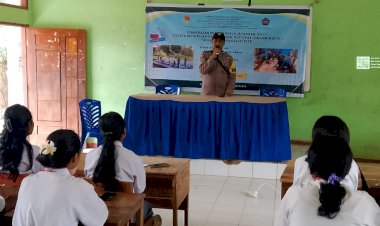 Peran-Bhabinkamtibmas,-Sosialisasi-Dalam-Menciptakan-Lingkungan-Sekolah-Yang-Aman