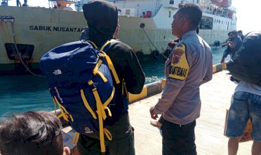 Bhabinkamtibmas-Reok-Laksanakan-Patroli-dan-Sambang-di-Pelabuhan-Laut-Kelas-II-Reo