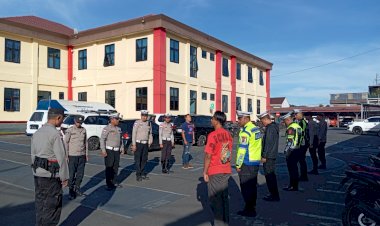 Piket-Spkt-Polres-Manggarai:-Garda-Terdepan-Pelayanan,-Laksanakan-Serah-Terima-Tugas-Dengan-Disiplin-Dan-Tanggung-Jawab