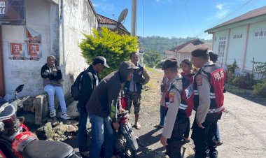 Samapta-Polres-Manggarai-Interaksi-dengan-Masyarakat-Untuk-Ciptakan-Situasi-Kondusif