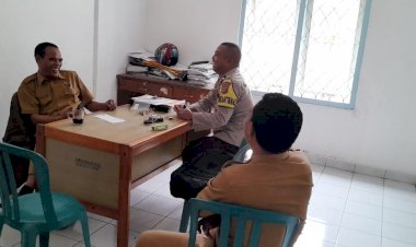 Bhabinkamtibmas--Rahong-Utara-Sambangi-Kantor-Kecamatan,-Sampaikan-Himbauan-Kamtibmas