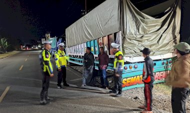 Satlantas-Polres-Manggarai-Gelar-Patroli-Malam-Antisipasi-Balap-Liar-Dan-Parkir-Liar-Di-Sejumlah-Titik-Rawan