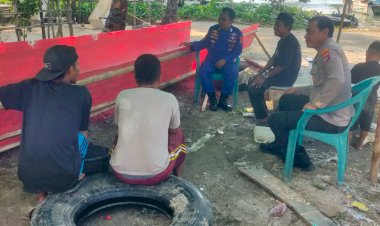 Polairud-Polres-Manggarai-Sambangi-Nelayan-Di-Pesisir-Wangkung,-Tekankan-Keselamatan-Melaut-Dan-Pencegahan-Tppo