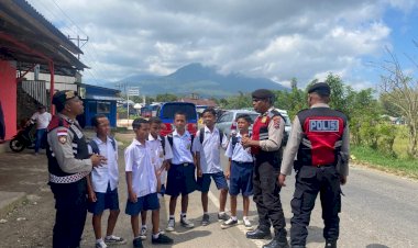 Samapta-Polres-Manggarai-Laksanakan-Patroli-Humanis-di-Wilayah-Hukum