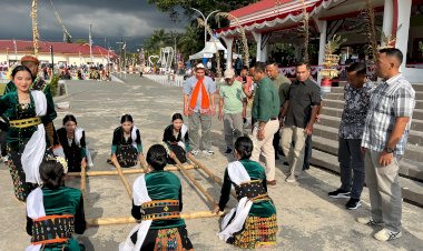 Festival-Budaya-Manggarai,-Polri-Tunjukkan-Dukungan-untuk-Pelestarian-Tradisi