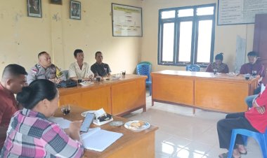 Bhabinkamtibmas-Hadiri-Rapat-Penerimaan-Mahasiswa-KKN-Unika-St.-Paulus-Ruteng