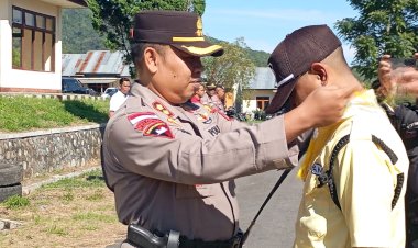 Kapolres-Manggarai-Pimpin-Upacara-Penutupan-Pelatihan-Satpam-Gada-Pratama-Gelombang-XII-Tahun-2025