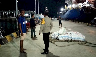 KP3-Laut-Reo-Laksanakan-Pengamanan-Kapal-Penumpang-di-Pelabuhan-Laut-Reo