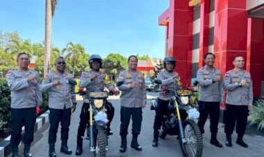 Terobosan-Kapolda-NTT:-Hadiah-Motor-‘Emas’-untuk-Dua-Bhabinkamtibmas,-Penjaga-Keamanan-dan-Hati-Masyarakat