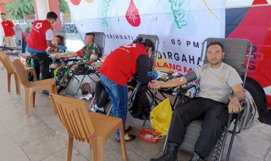 Polres-Manggarai-Berpartisipasi-dalam-Donor-Darah-Bakti-Teritorial-Prima-HUT-ke-80-TNI-Kodim-1612-Manggarai-dan-HUT-PMI-ke-80