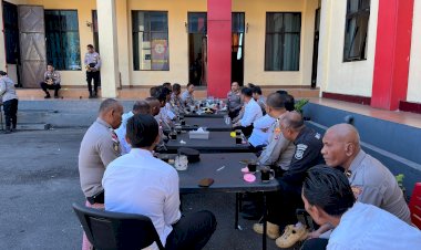 Kapolres-Manggarai-Pimpin-Anev-Mingguan,-Tekankan-Disiplin-dan-Pengawasan-Personel