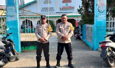 Polsek-Reo-Hadirkan-Rasa-Nyaman-Umat-Saat-Misa-Minggu-Pagi